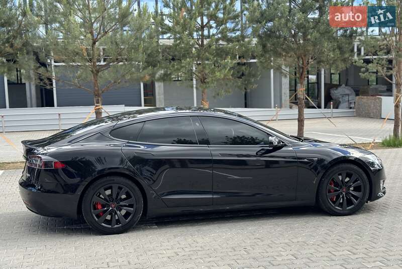 Лифтбек Tesla Model S 2018 в Ровно фото 17 Лифтбек Tesla Model S 2018 в Ровно