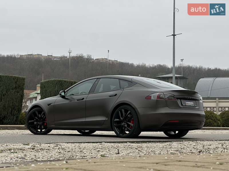 Лифтбек Tesla Model S 2018 в Днепре