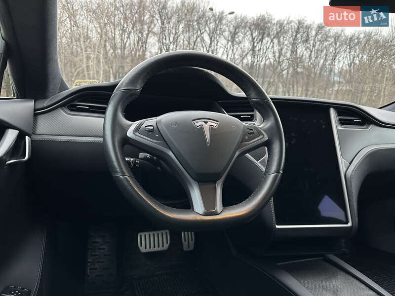 Лифтбек Tesla Model S 2018 в Днепре