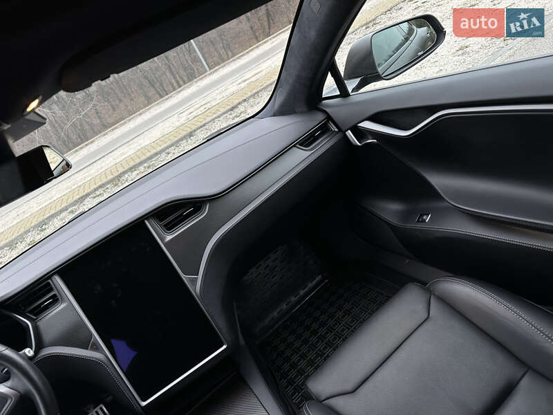 Лифтбек Tesla Model S 2018 в Днепре