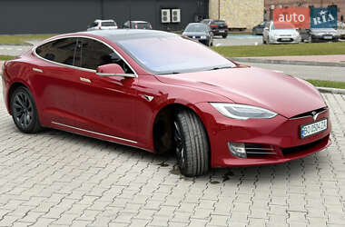 Ліфтбек Tesla Model S 2018 в Бережанах