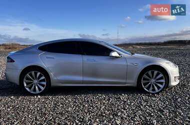 Лифтбек Tesla Model S 2016 в Украинке