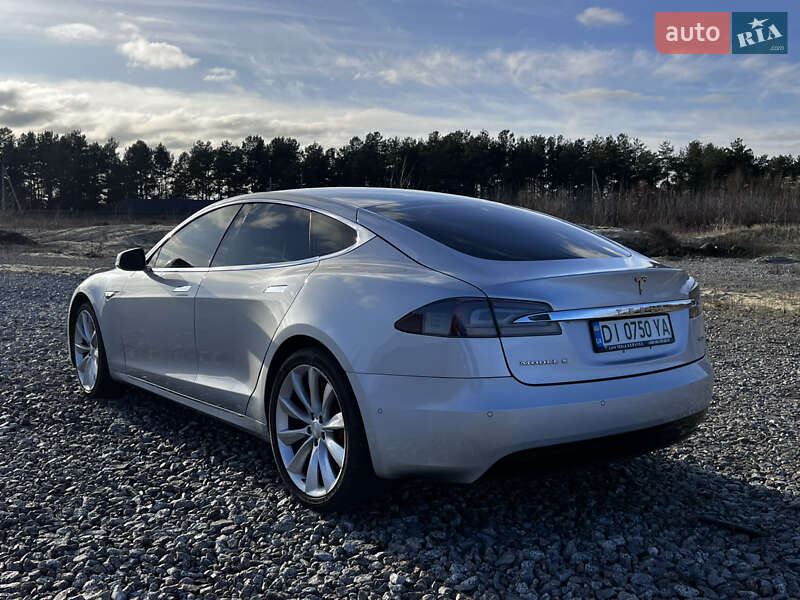 Лифтбек Tesla Model S 2016 в Виннице фото 6 Лифтбек Tesla Model S 2016 в Виннице