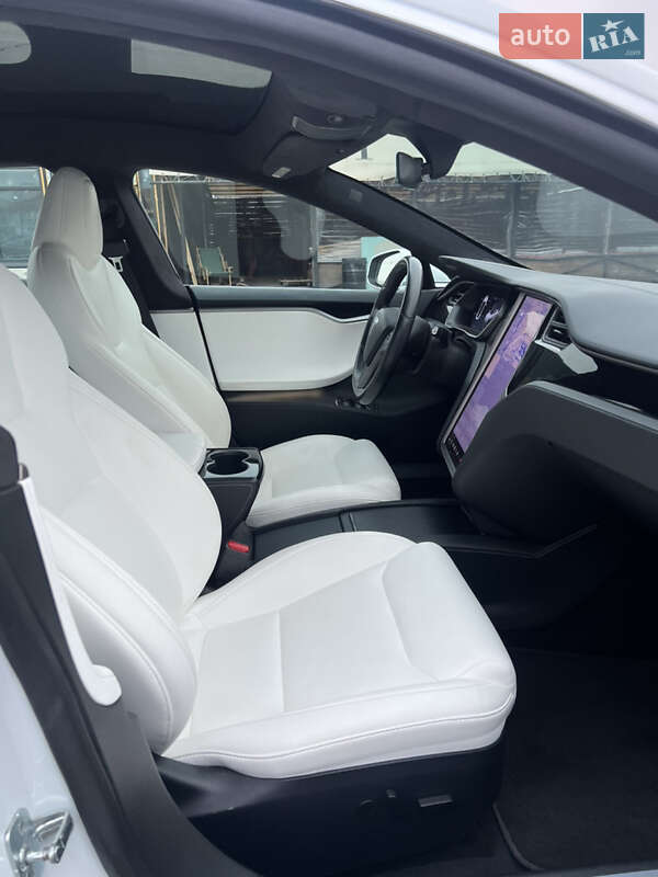 Лифтбек Tesla Model S 2019 в Киеве фото 24 Лифтбек Tesla Model S 2019 в Киеве