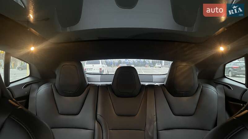 Лифтбек Tesla Model S 2018 в Киеве фото 47 Лифтбек Tesla Model S 2018 в Киеве