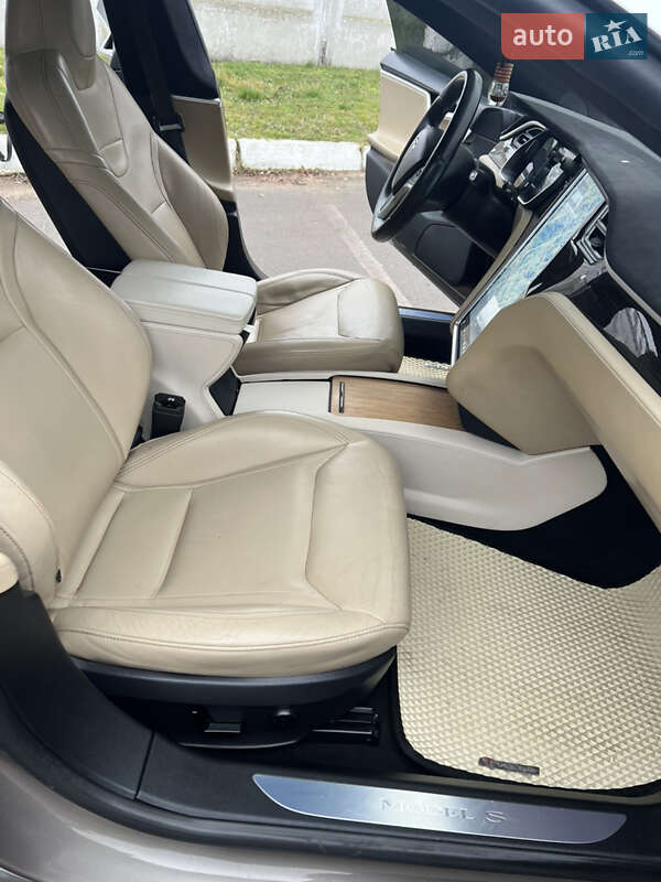 Лифтбек Tesla Model S 2015 в Прилуках фото 10 Лифтбек Tesla Model S 2015 в Прилуках
