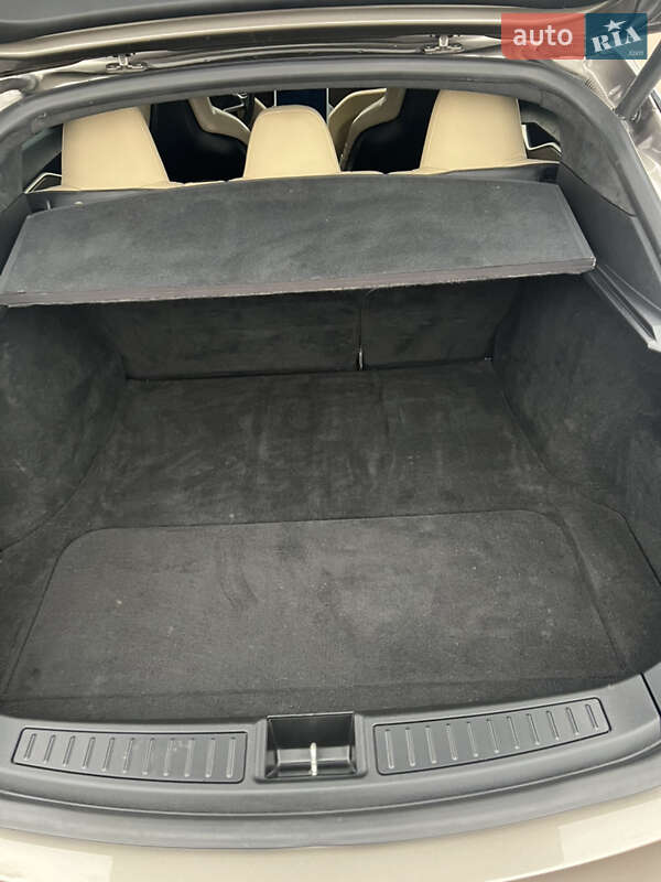 Лифтбек Tesla Model S 2015 в Прилуках фото 14 Лифтбек Tesla Model S 2015 в Прилуках