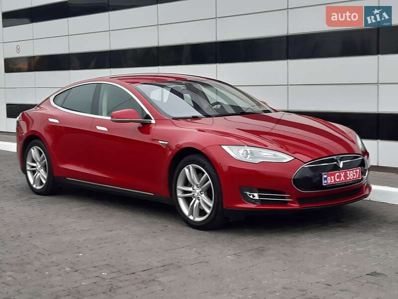 Лифтбек Tesla Model S 2014 в Ровно
