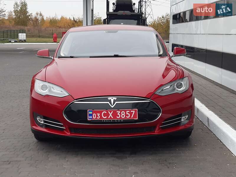 Лифтбек Tesla Model S 2014 в Ровно