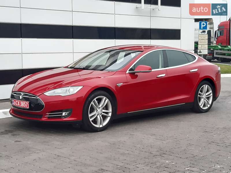 Лифтбек Tesla Model S 2014 в Ровно