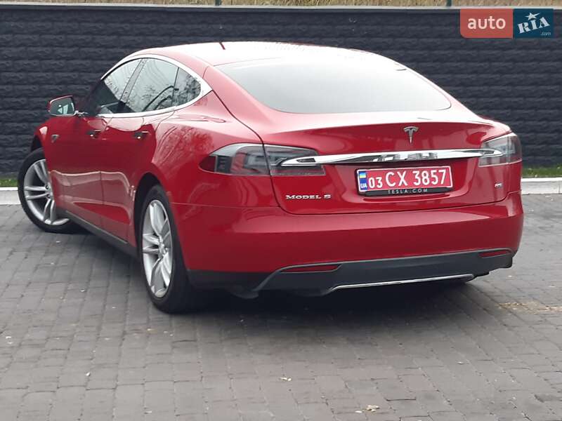 Лифтбек Tesla Model S 2014 в Ровно