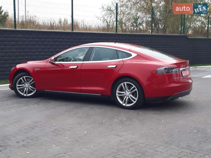 Лифтбек Tesla Model S 2014 в Ровно