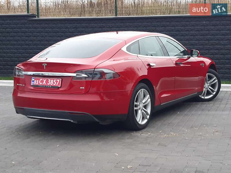 Лифтбек Tesla Model S 2014 в Ровно