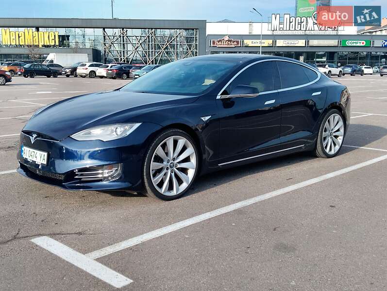 Лифтбек Tesla Model S 2014 в Киеве
