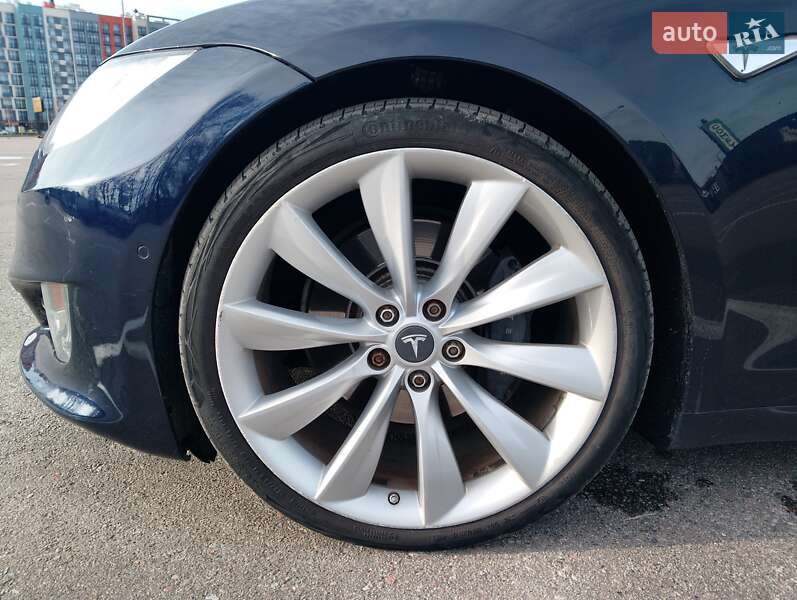 Ліфтбек Tesla Model S 2014 в Києві
