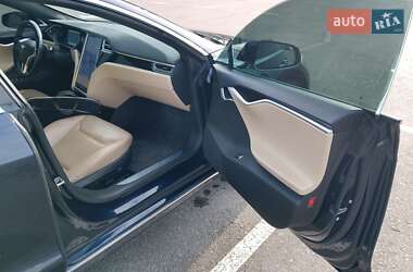 Ліфтбек Tesla Model S 2014 в Києві