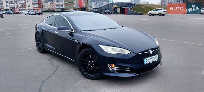 Лифтбек Tesla Model S 2014 в Киеве фото 20 Лифтбек Tesla Model S 2014 в Киеве