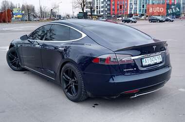 Ліфтбек Tesla Model S 2014 в Києві