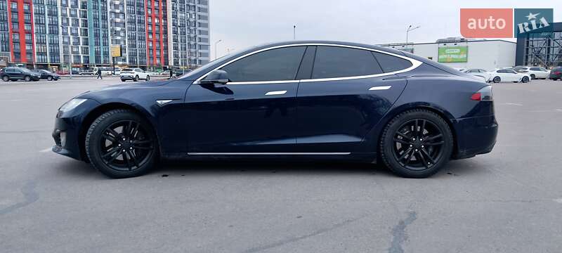 Лифтбек Tesla Model S 2014 в Киеве фото 29 Лифтбек Tesla Model S 2014 в Киеве