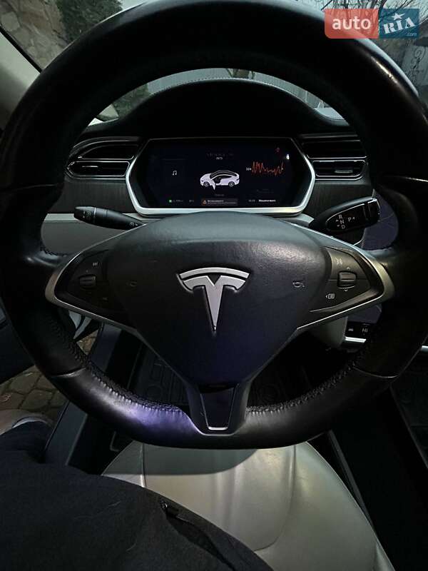 Лифтбек Tesla Model S 2013 в Львове