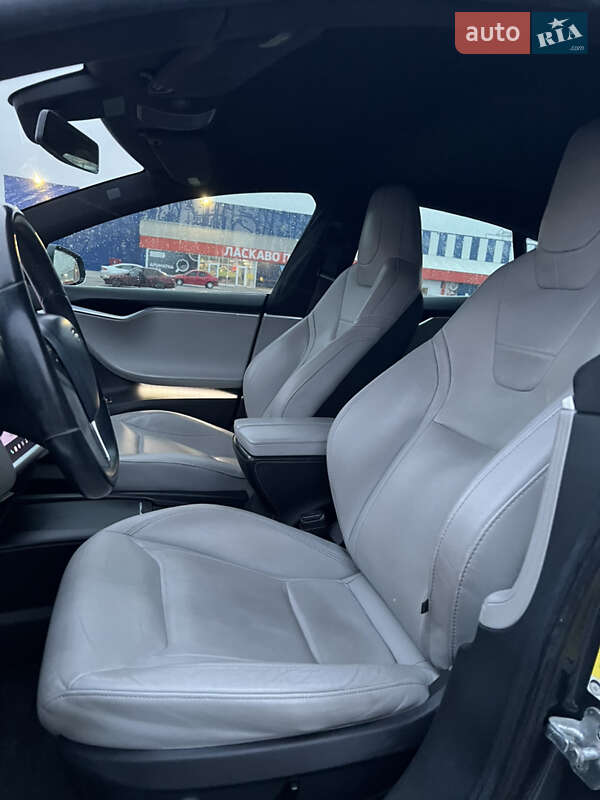 Лифтбек Tesla Model S 2016 в Львове фото 17 Лифтбек Tesla Model S 2016 в Львове