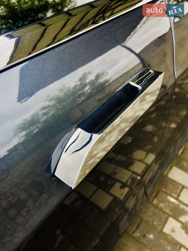 Лифтбек Tesla Model S 2016 в Луцке фото 35 Лифтбек Tesla Model S 2016 в Луцке