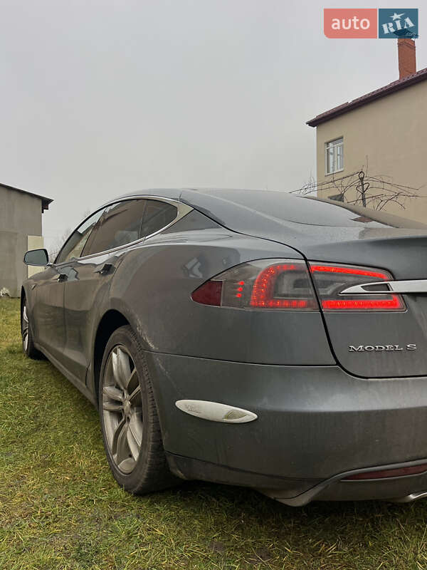 Лифтбек Tesla Model S 2014 в Житомире фото 7 Лифтбек Tesla Model S 2014 в Житомире