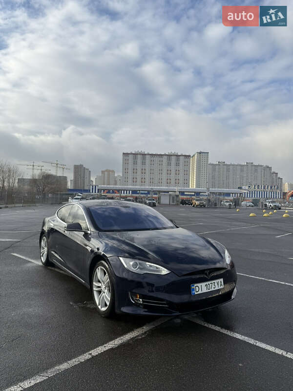 Лифтбек Tesla Model S 2013 в Киеве