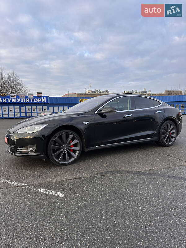 Лифтбек Tesla Model S 2014 в Киеве фото 6 Лифтбек Tesla Model S 2014 в Киеве