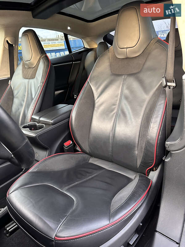 Лифтбек Tesla Model S 2014 в Киеве фото 21 Лифтбек Tesla Model S 2014 в Киеве