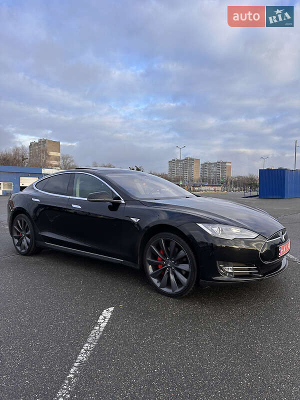 Лифтбек Tesla Model S 2014 в Киеве фото 24 Лифтбек Tesla Model S 2014 в Киеве
