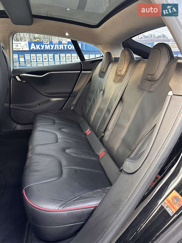 Лифтбек Tesla Model S 2014 в Киеве фото 27 Лифтбек Tesla Model S 2014 в Киеве