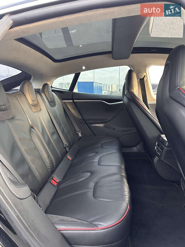 Лифтбек Tesla Model S 2014 в Киеве фото 30 Лифтбек Tesla Model S 2014 в Киеве