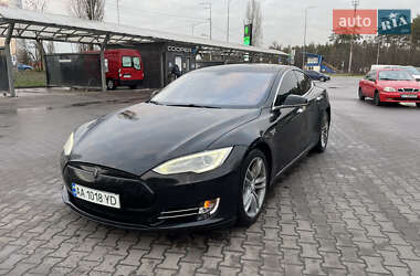 Ліфтбек Tesla Model S 2014 в Києві