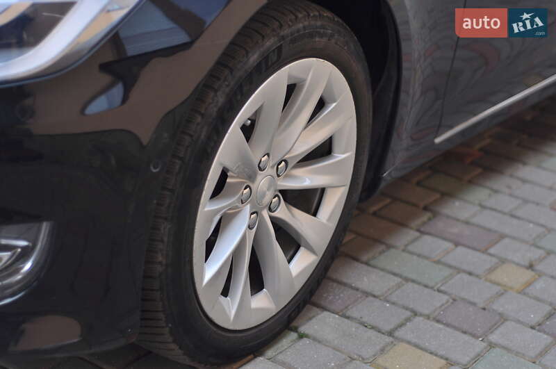 Лифтбек Tesla Model S 2018 в Ковеле фото 10 Лифтбек Tesla Model S 2018 в Ковеле