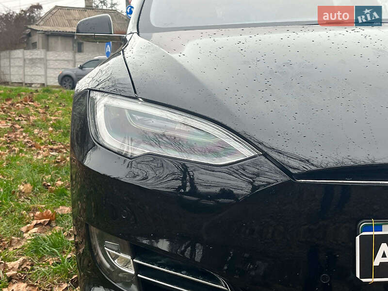 Лифтбек Tesla Model S 2019 в Киеве фото 14 Лифтбек Tesla Model S 2019 в Киеве
