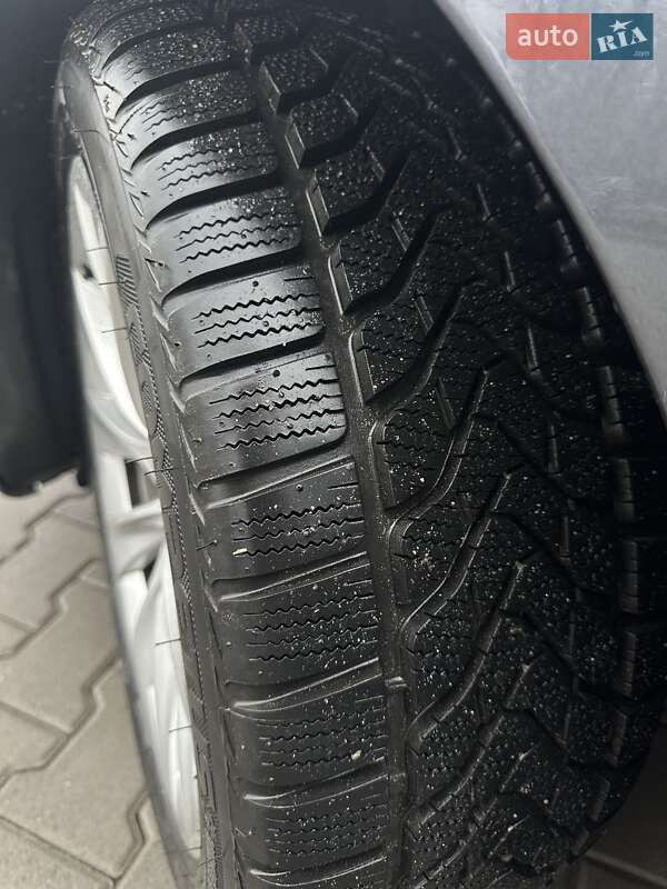 Лифтбек Tesla Model S 2018 в Киеве фото 33 Лифтбек Tesla Model S 2018 в Киеве