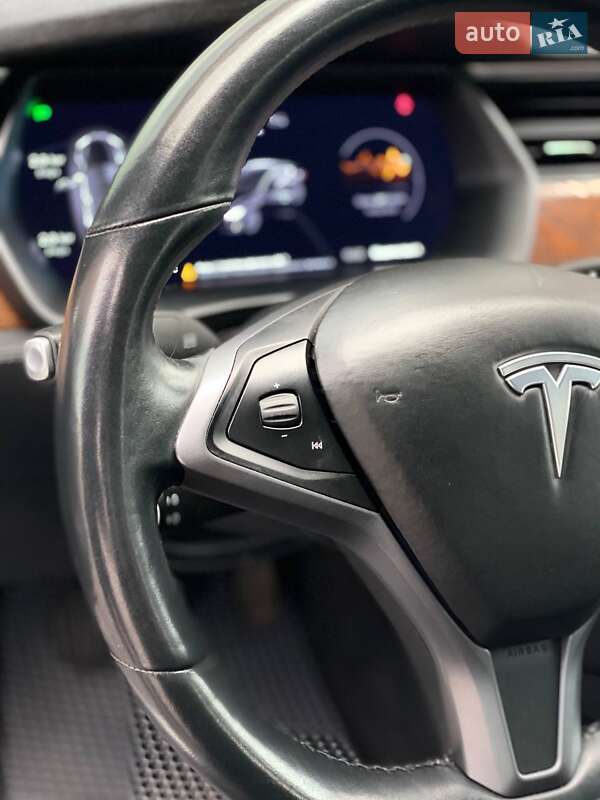 Лифтбек Tesla Model S 2019 в Киеве
