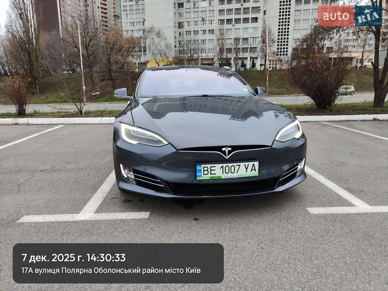 Лифтбек Tesla Model S 2018 в Киеве фото 51 Лифтбек Tesla Model S 2018 в Киеве