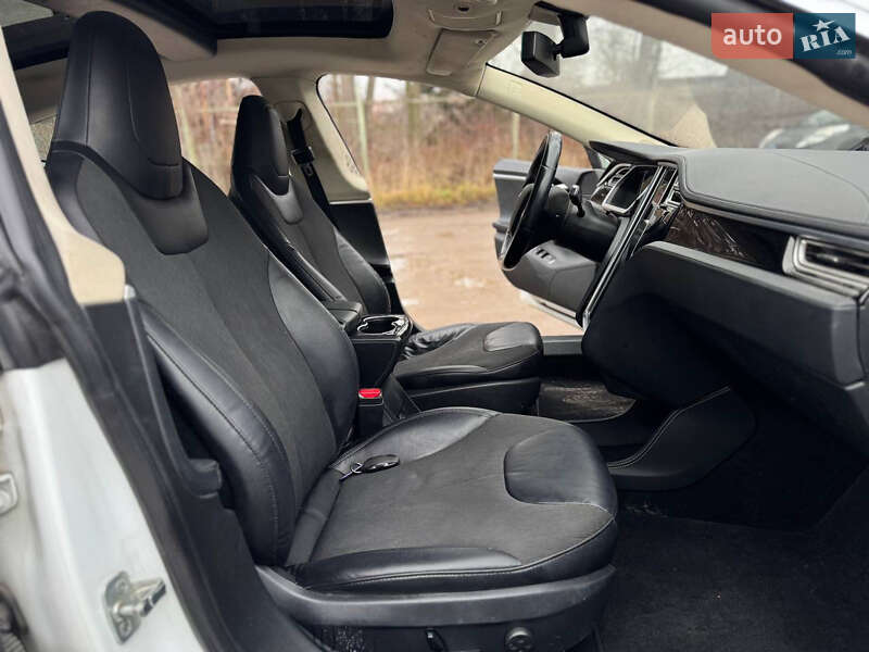 Лифтбек Tesla Model S 2014 в Львове фото 19 Лифтбек Tesla Model S 2014 в Львове