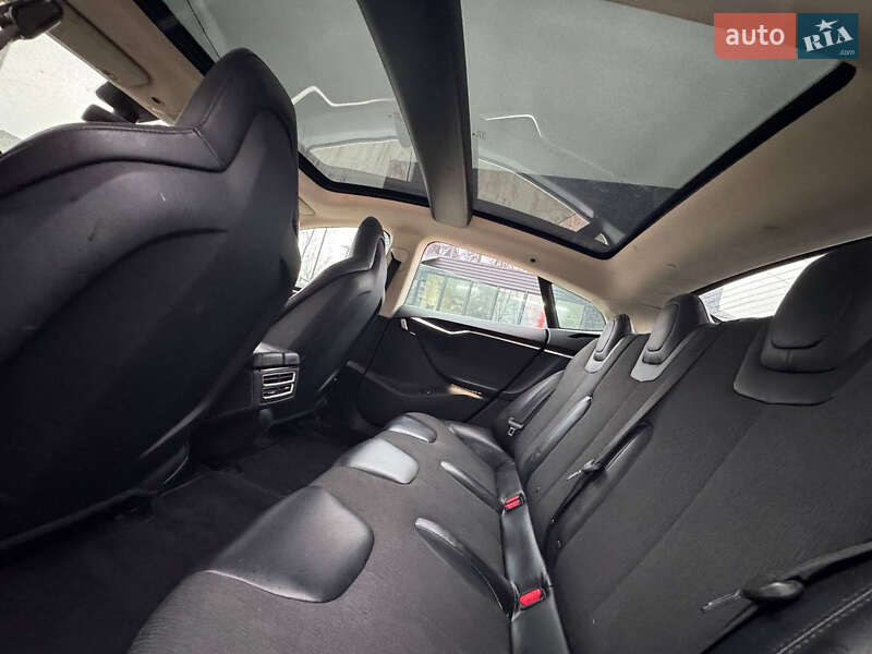Лифтбек Tesla Model S 2014 в Львове фото 23 Лифтбек Tesla Model S 2014 в Львове