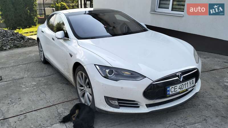 Ліфтбек Tesla Model S 2016 в Чернівцях фото 8 Ліфтбек Tesla Model S 2016 в Чернівцях