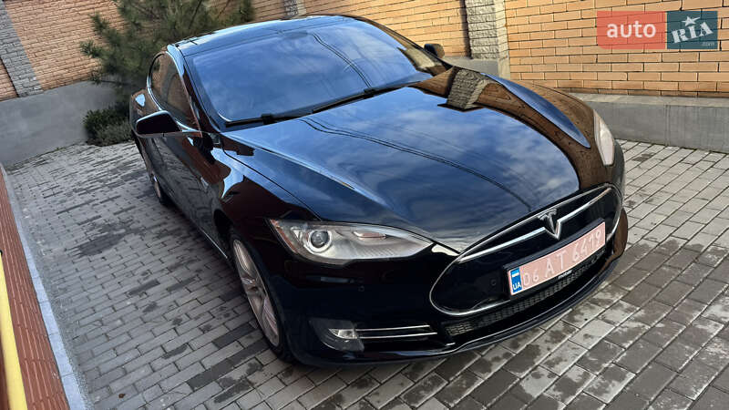 Лифтбек Tesla Model S 2013 в Виннице фото 4 Лифтбек Tesla Model S 2013 в Виннице