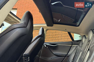 Лифтбек Tesla Model S 2013 в Виннице