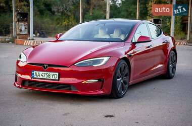 Лифтбек Tesla Model S 2022 в Киеве