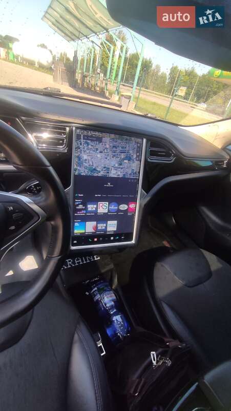Ліфтбек Tesla Model S 2013 в Житомирі