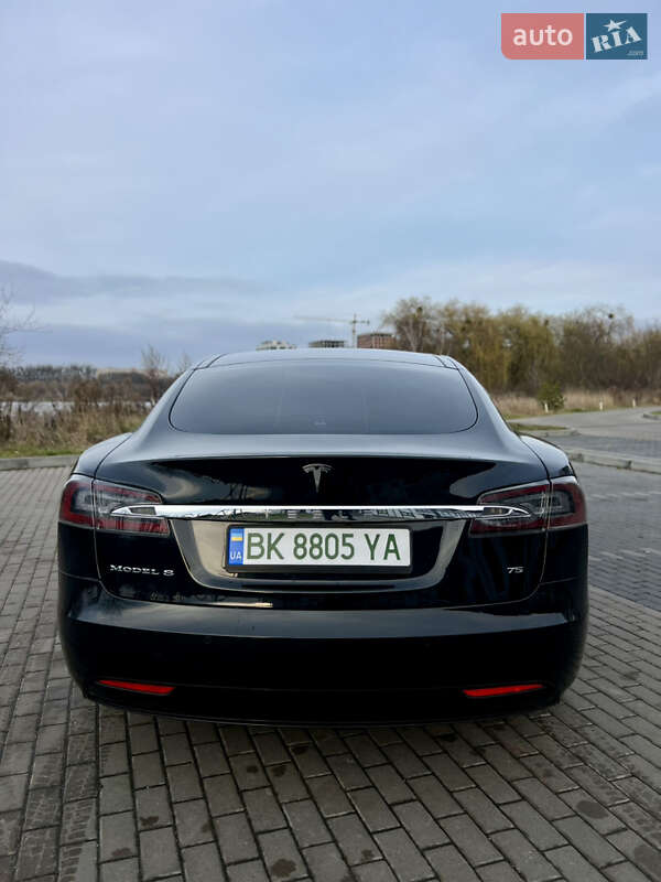 Лифтбек Tesla Model S 2017 в Ровно фото 7 Лифтбек Tesla Model S 2017 в Ровно
