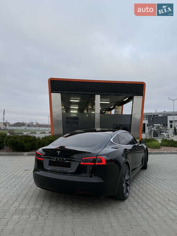 Лифтбек Tesla Model S 2017 в Харькове фото 11 Лифтбек Tesla Model S 2017 в Харькове
