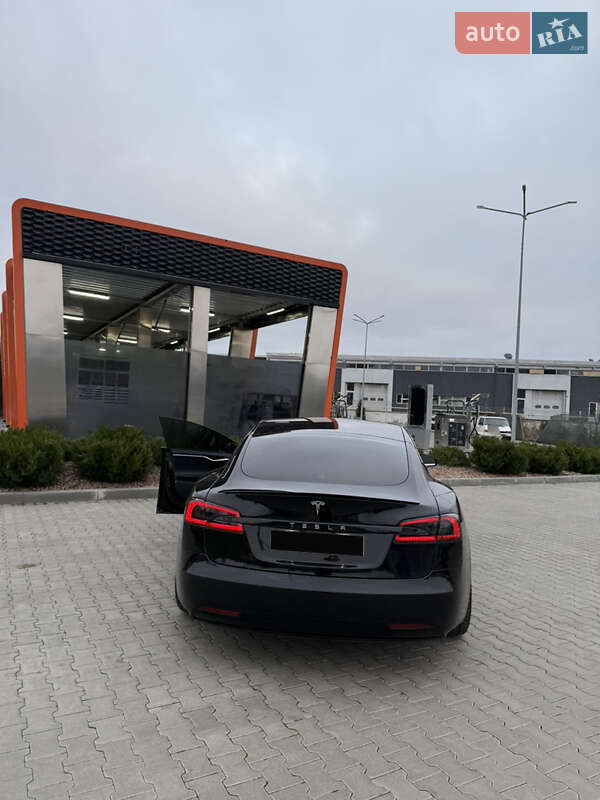 Лифтбек Tesla Model S 2017 в Харькове