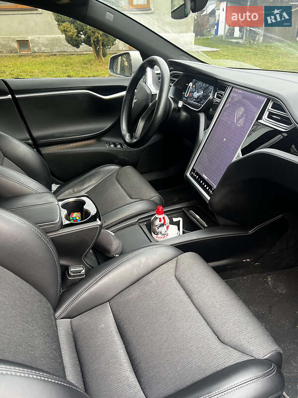 Лифтбек Tesla Model S 2017 в Львове фото 4 Лифтбек Tesla Model S 2017 в Львове